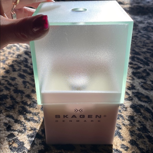 Fossil Silver Women's Watch with Mother of Pearl Dial - Picture 5 of 6